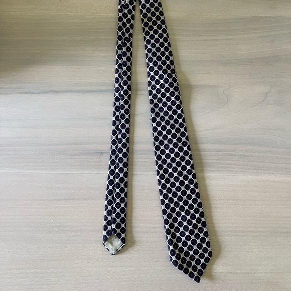 Christian Dior Tie Originally $240 Navy/White/Red Small stain on back of the tip - Picture 3 of 5